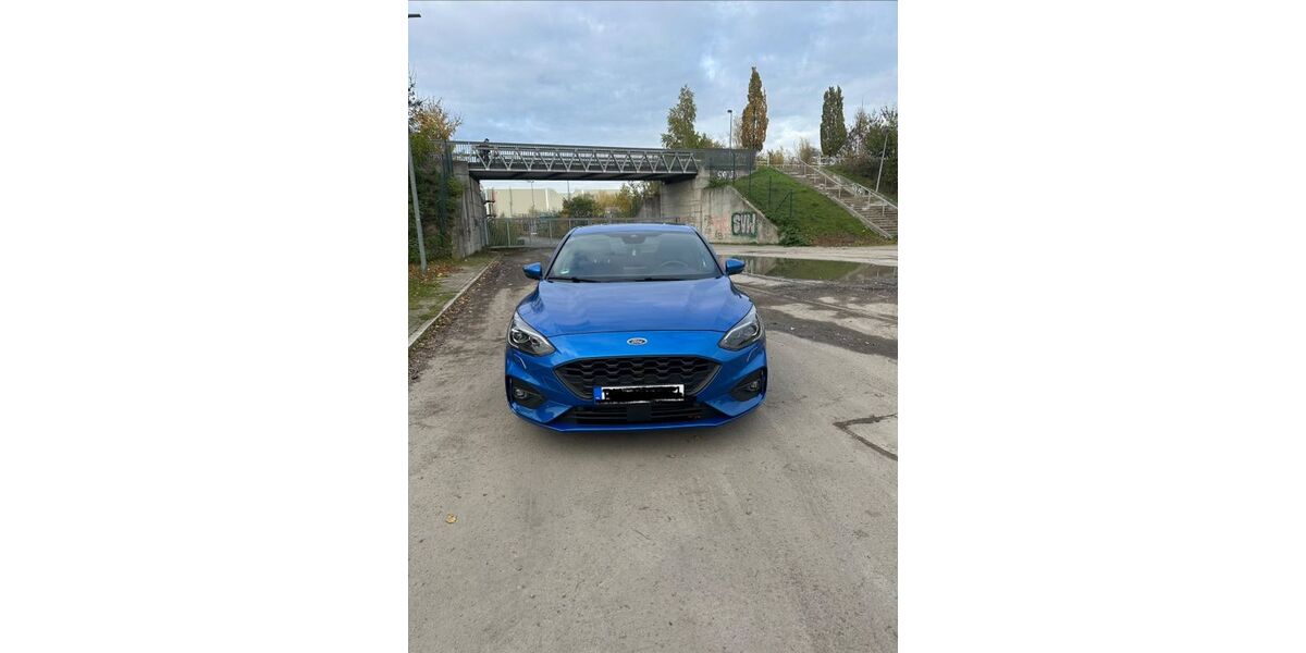 Ford Focus 61.000 km 15.500 &euro; Bremen 28309