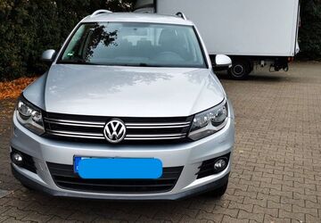 VW Tiguan 260.546 km 5.300 &euro; Bremen 28201