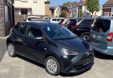 Toyota Aygo (X) 35.400 km 12.490 &euro; Bremen 28309