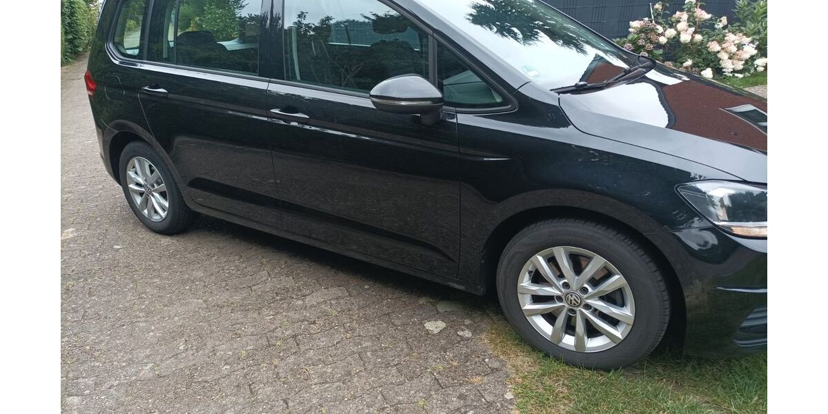 VW Touran 137.000 km 13.700 &euro; Bremen 28325