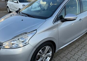 Peugeot 208 90.000 km 7.450 &euro; Achim 28832