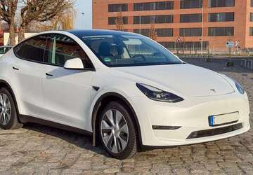 Tesla Model Y 71.879 km 34.900 &euro; Bremen 28217