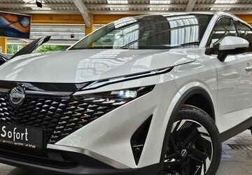 Nissan Qashqai 9.000 km 27.890 &euro; Wallhöfen bei Bremen 27729