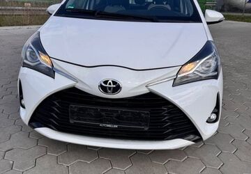 Toyota Yaris 104.000 km 9.900 &euro; Stuhr 28816