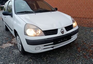 Renault Clio 153.000 km 1.050 &euro; Blender 27337