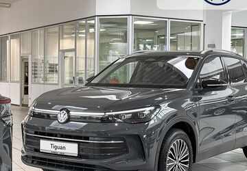 VW Tiguan 1.250 km 54.850 &euro; Bremen 28207