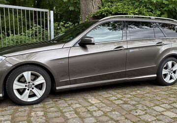 Mercedes-Benz E 220 295.000 km 8.500 &euro; Bremen 28719