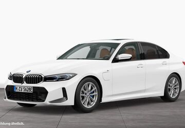 BMW 330 8.725 km 52.905 &euro; Bremen 28279