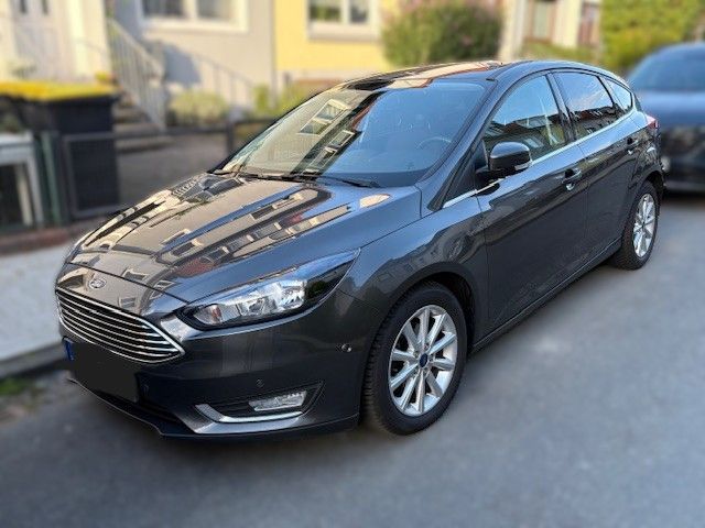 Ford Focus 56.000 km 10.500 &euro; Bremen 28219