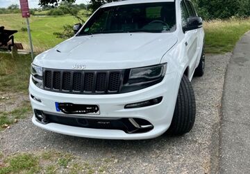 Jeep Grand Cherokee 127.300 km 33.400 &euro; Blender 27337