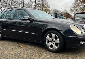 Mercedes-Benz E 220 318.200 km 1.990 &euro; Bremen 28207