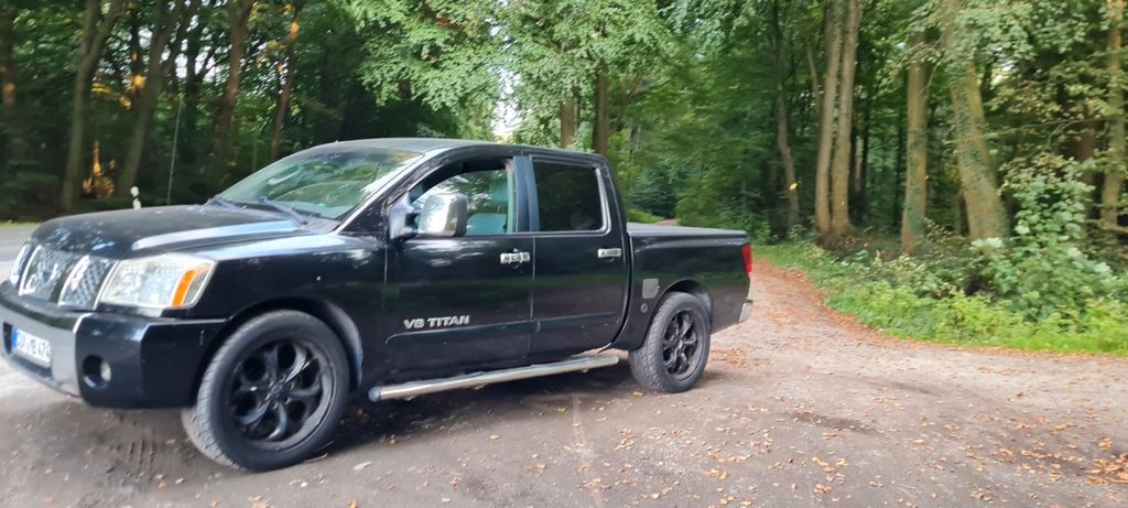 Nissan Titan 93.000 km 8.600 &euro; Bremen 26624