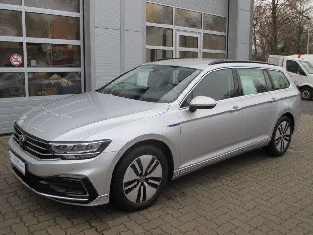 VW Passat Variant 57.262 km 21.490 &euro; Oyten 28876