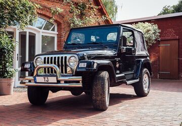 Jeep Wrangler 209.000 km 18.500 &euro; Beckeln 27243