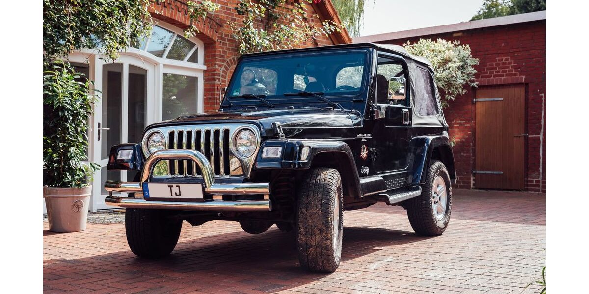 Jeep Wrangler 209.000 km 18.500 &euro; Beckeln 27243