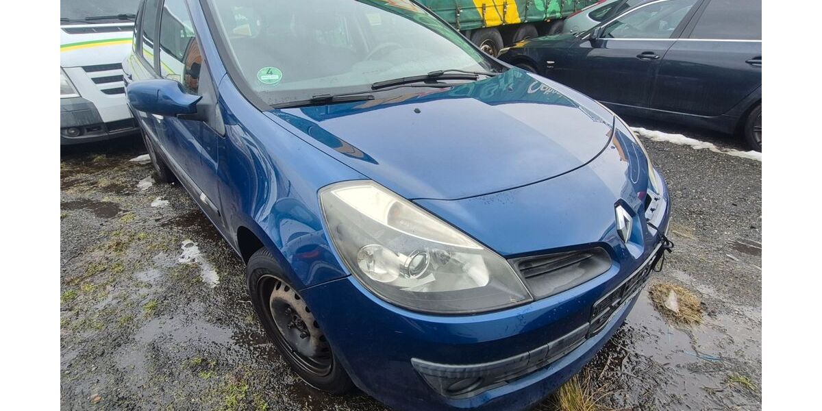 Renault Clio 160.000 km 1.200 &euro; Achim 28832