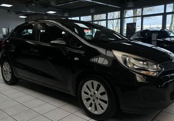 Kia Rio 70.000 km 6.990 &euro; Bremen 28207