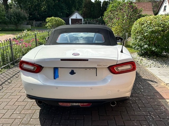 Fiat 124 Spider 59.800 km 18.390 &euro; Ottersberg 28870