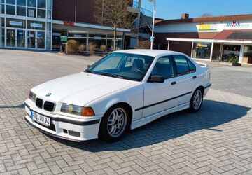 BMW 318 304.000 km 2.799 &euro; Hude (Oldb) 27798
