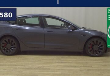 Tesla Model 3 126.568 km 25.980 &euro; Bremen / Arsten 28279