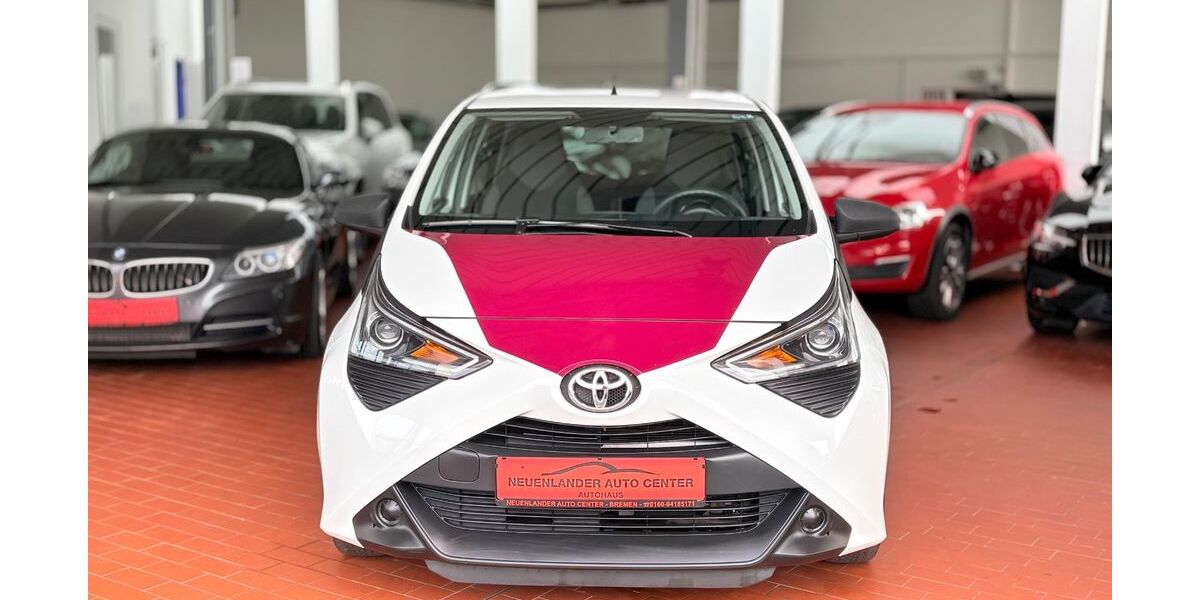 Toyota Aygo (X) 87.000 km 8.890 &euro; Bremen 28199