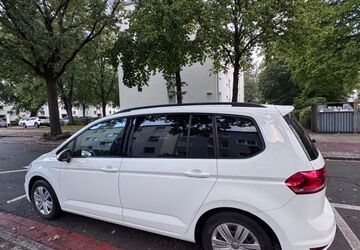 VW Touran 174.000 km 8.700 &euro; Bremen 28329