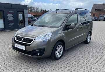 Peugeot Partner 143.481 km 8.000 &euro; Martfeld 27327