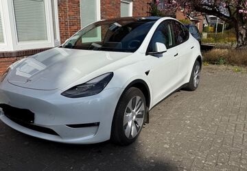 Tesla Model Y 8.000 km 37.500 &euro; Ganderkesee 27777