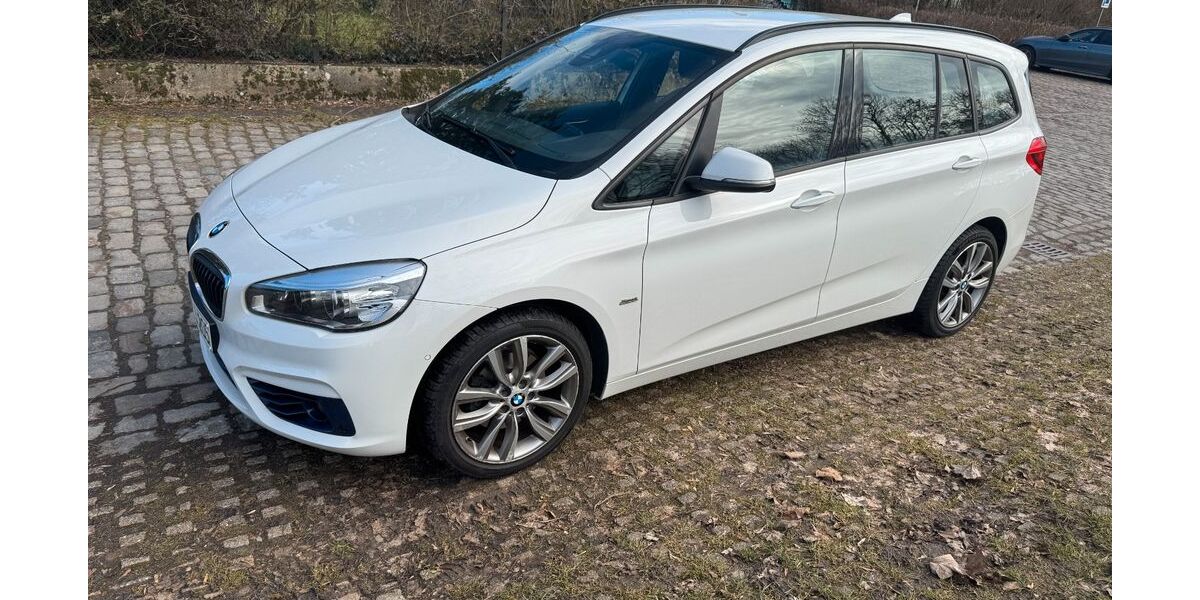 BMW 218 Gran Tourer 148.000 km 12.600 &euro; Bremen 28307