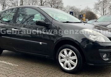 Renault Clio 148.000 km 2.490 &euro; Bremen 28207