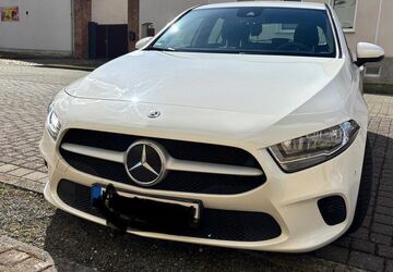 Mercedes-Benz A 180 103.000 km 18.900 &euro; Bremen 28205