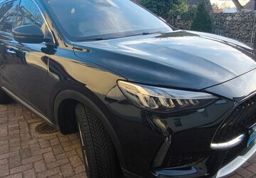 MG HS 9.000 km 22.990 &euro; Bremen 28717