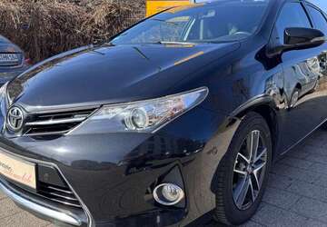 Toyota Auris 73.000 km 11.750 &euro; Bremen 28215