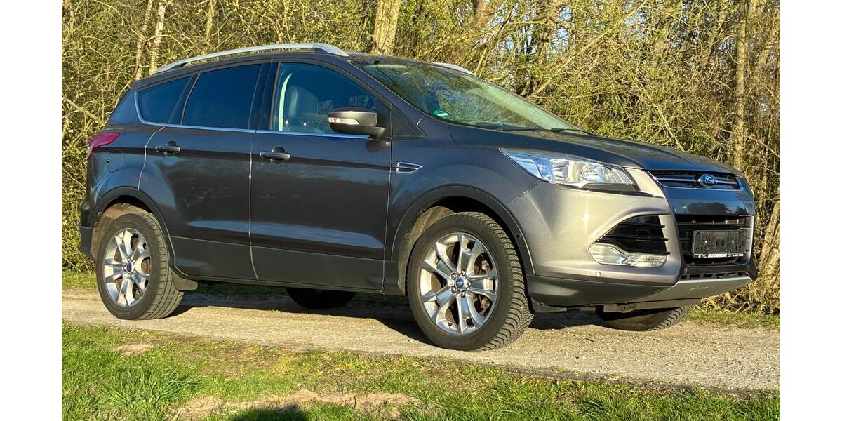 Ford Kuga 131.000 km 9.990 &euro; Bremen 28197