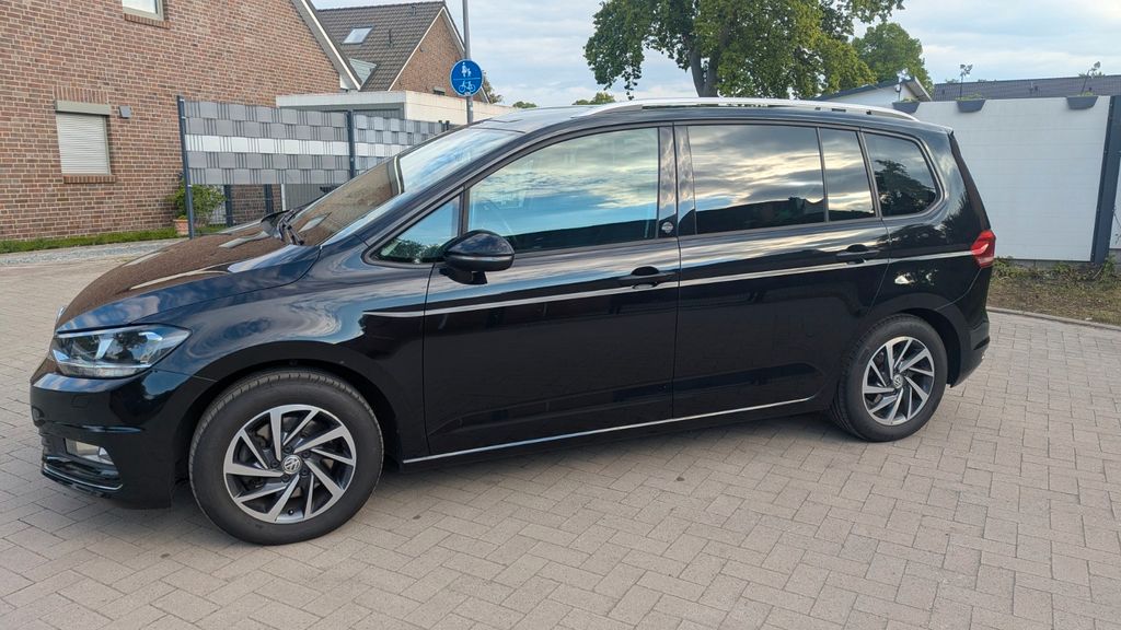 VW Touran 106.000 km 18.000 &euro; Bremen 28309