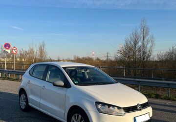 VW Polo 149.000 km 5.100 &euro; Bremen 28215