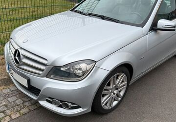 Mercedes-Benz C 220 195.000 km 8.490 &euro; Bremen 28307