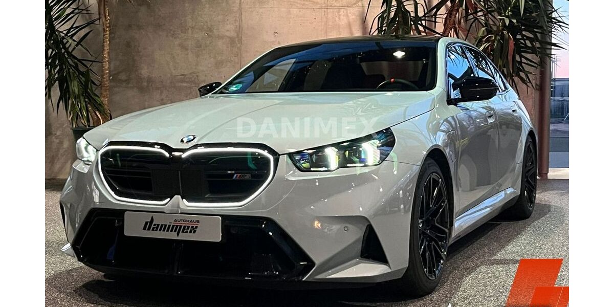 BMW M5 6.000 km 124.831 &euro; Bremen 28237