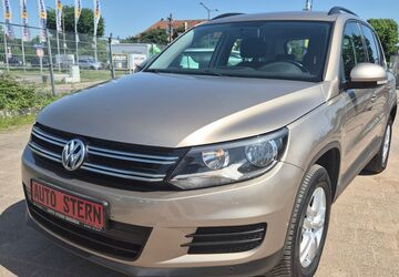VW Tiguan 111.000 km 9.999 &euro; Bremen 28277