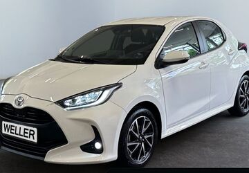 Toyota Yaris 11.002 km 18.440 &euro; Bremen 28205