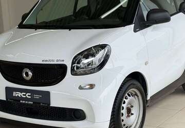 Smart forTwo 63.876 km 7.940 &euro; Stuhr / Seckenhausen 28816