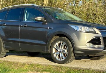 Ford Kuga 131.000 km 9.990 &euro; Bremen 28197