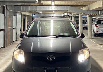Toyota Auris 244.000 km 2.100 &euro; Bremen 28357