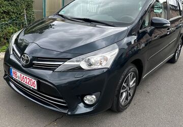 Toyota Verso 146.400 km 9.900 &euro; Bremen 28215
