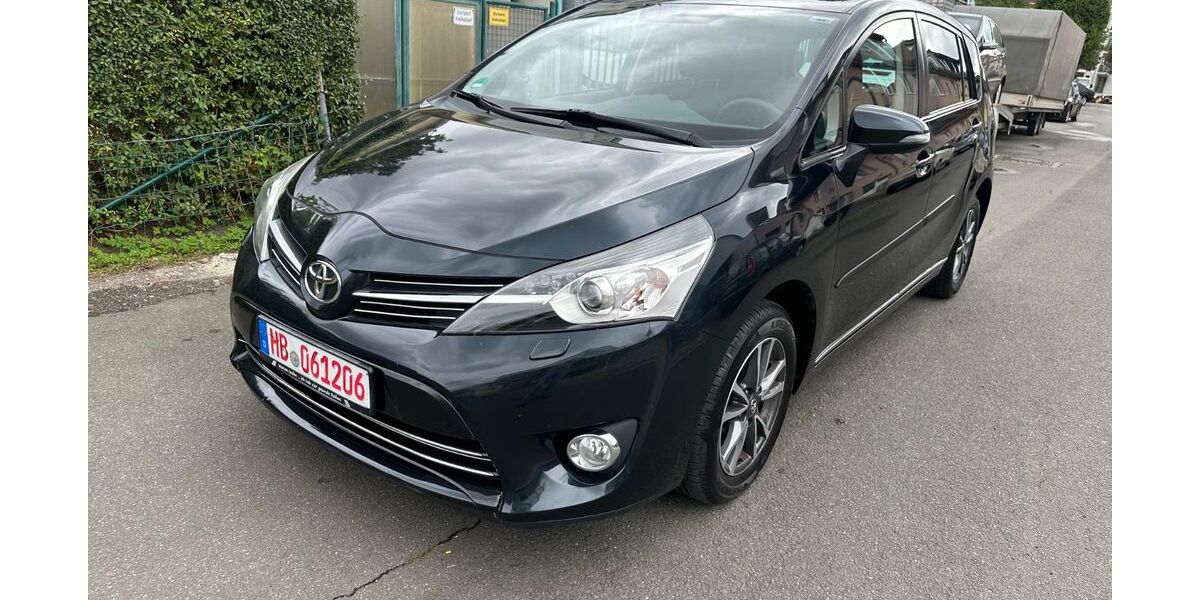 Toyota Verso 146.400 km 9.900 &euro; Bremen 28215