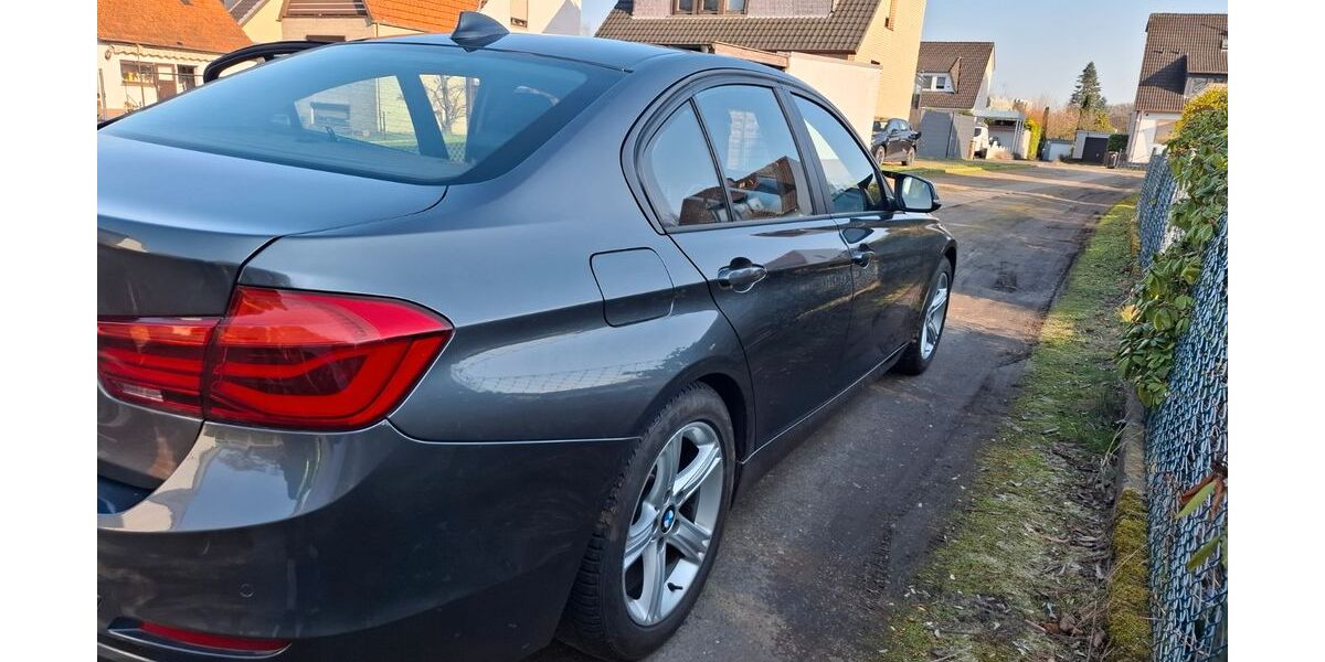 BMW 320 180.000 km 10.600 &euro; Bremen 28309