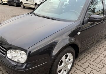 VW Golf 239.043 km 2.850 &euro; Achim 28832