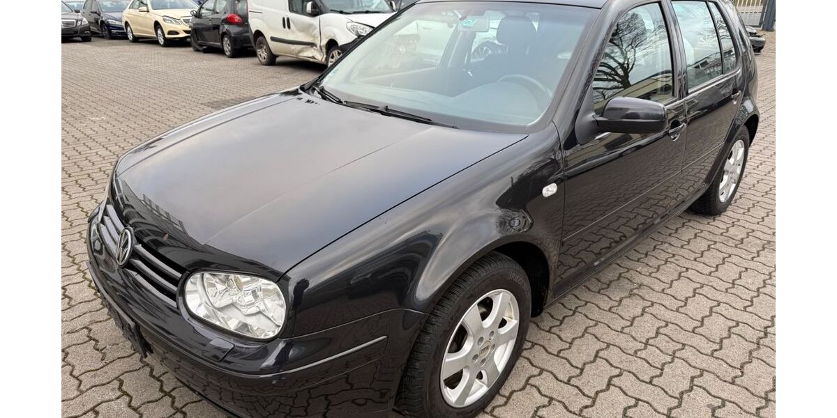 VW Golf 239.043 km 2.850 &euro; Achim 28832