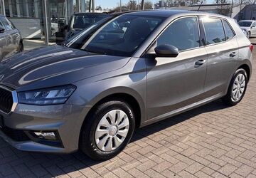 Skoda Fabia 10.950 km 17.890 &euro; Bremen 28357