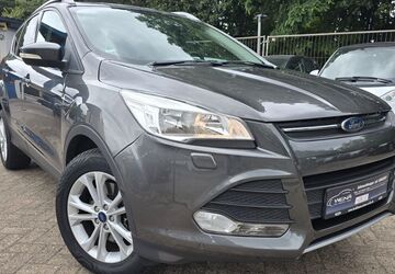 Ford Kuga 92.647 km 12.349 &euro; Bremen 28237